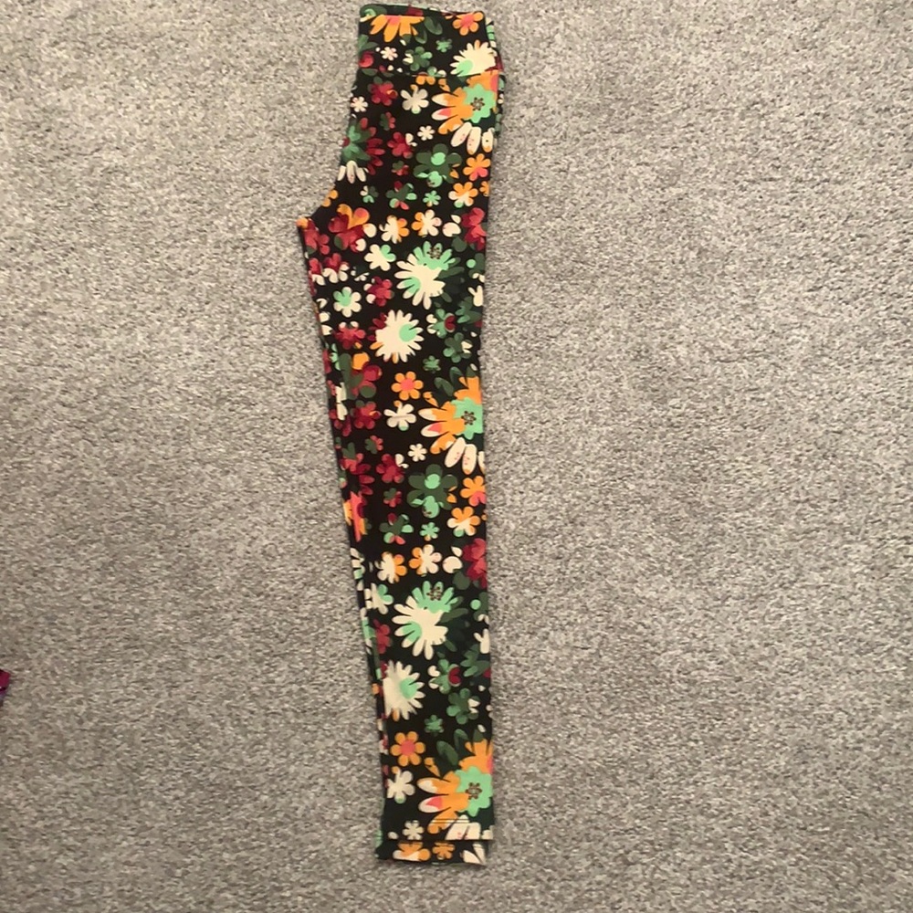 LuLaRoe OS leggings